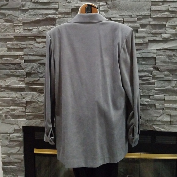 DONATED. Vintage microsuede blazer - Picture 6 of 8